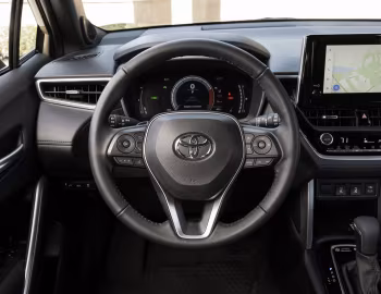 Panel frontal 2023–25 Toyota Corolla Cross Hybrid XSE [North America] '2023–25