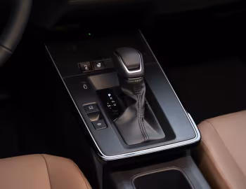 Intérieur 2026 Toyota Corolla Cross XLE AWD [North America] '2025–pr.