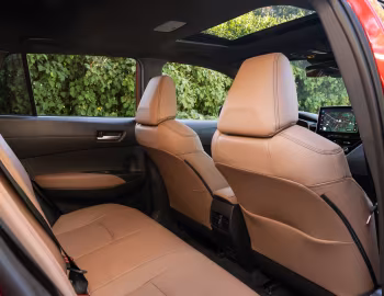 Intérieur 2026 Toyota Corolla Cross XLE AWD [North America] '2025–pr.