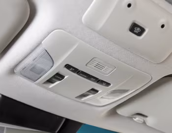 Interior Toyota Corolla Cross XRX HEV [Latam] '2024–pr.