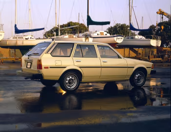 1982–83 Toyota Corolla Deluxe 5-door Wagon [North America] (TE72L/AE71L) '1981–83