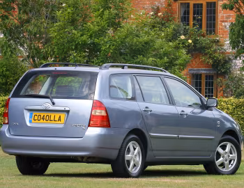 Toyota Corolla Estate [UK-spec] '2001–04