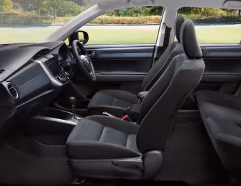 Interior Toyota Corolla Fielder 1.5 G '05.2012–03.2015