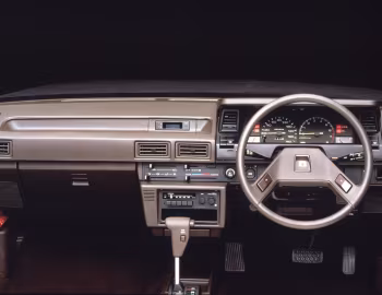 Panel frontal Toyota Corolla FX-G 5-door [Japan] (AE81) '10.1984–04.1987