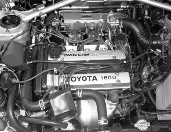 Bajo el capó 1988 Toyota Corolla FX16 GT-S [North America] (AE82) '1987–88