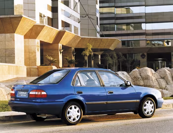Toyota Corolla GLE Sedan [South Africa] '1997–2002