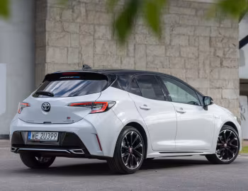 Toyota Corolla Hybrid GR Sport [Worldwide] '2019–22