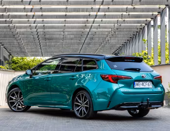 Toyota Corolla HEV GR Sport Touring Sports [EU-spec] '2024–pr.