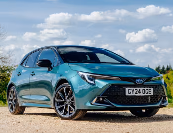 Toyota Corolla HEV Hatchback [UK-spec] '2024–pr.