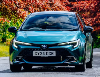 Toyota Corolla HEV Hatchback [UK-spec] '2024–pr.