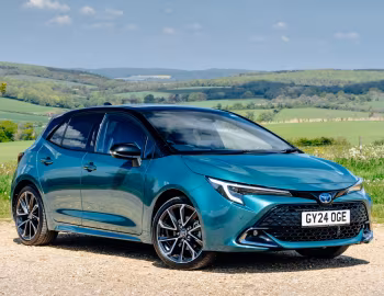 Toyota Corolla HEV Hatchback [UK-spec] '2024–pr.