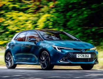 Toyota Corolla HEV Hatchback [UK-spec] '2024–pr.