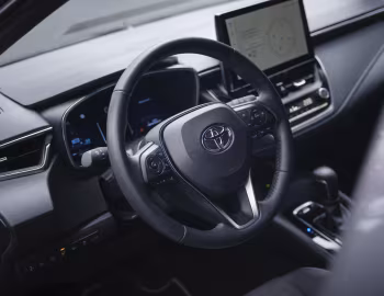 Interior Toyota Corolla HEV Touring Sports [EU-spec] '2024–pr.