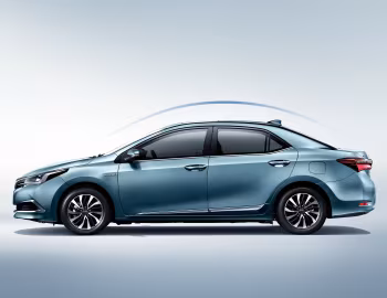 Toyota Corolla Hybrid [China] '2015–18