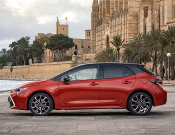 Toyota Corolla Hybrid [Worldwide] '2019–22