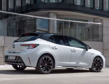 Toyota Corolla Hybrid GR Sport [Worldwide] '2019–22