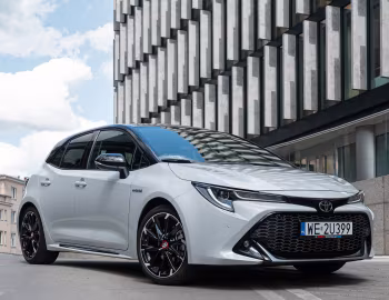 Toyota Corolla Hybrid GR Sport [Worldwide] '2019–22