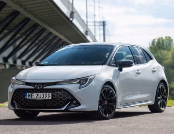 Toyota Corolla Hybrid GR Sport [Worldwide] '2019–22