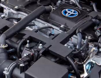 Bajo el capó Toyota Corolla Hybrid Sedan [South Africa] '2021–22