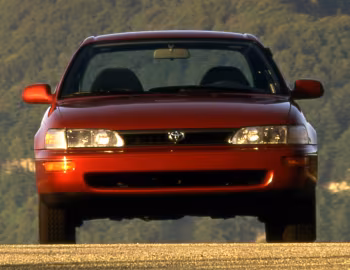 1993–95 Toyota Corolla LE 4-door Sedan [North America] (AE102) '1992–95