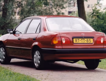 Toyota Corolla Sedan [Worldwide] '1997–99