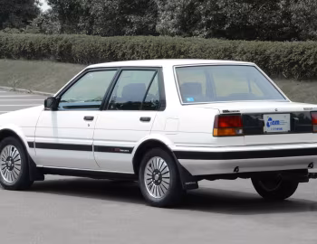 Toyota Corolla Sedan 4door 1600 GT [Japan] (E-AE82) '10.1984–05.1985