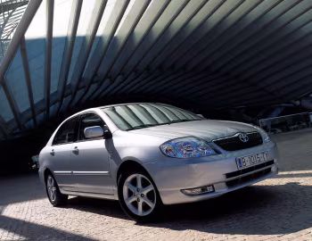 Toyota Corolla Sedan [Worldwide] '2001–04