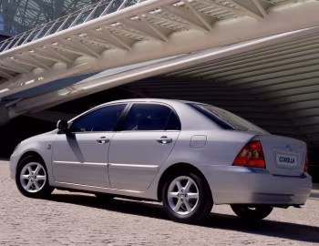 Toyota Corolla Sedan [Worldwide] '2001–04