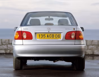 Toyota Corolla Sedan '1999–2001