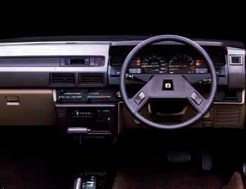 Panel frontal Toyota Corolla Sedan 4door 1500 SE Saloon [Japan] (E-AE81) '05.1983–01.1984