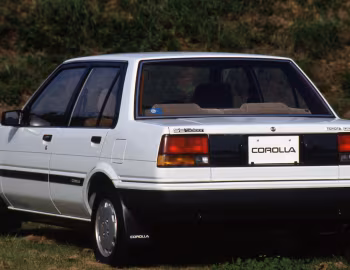 Toyota Corolla Sedan 4door 1500 SE Saloon [Japan] (E-AE81) '05.1983–01.1984