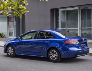 Toyota Corolla SX Hybrid Sedan [Australia] '2019–22