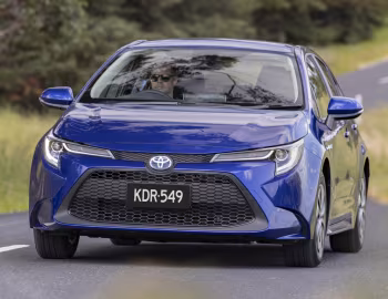Toyota Corolla SX Hybrid Sedan [Australia] '2019–22