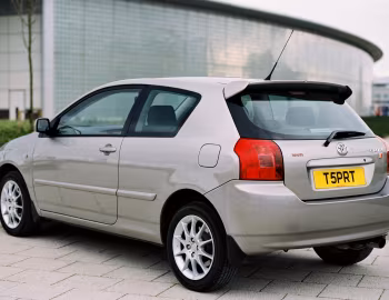 Toyota Corolla T-Sport 3-door [UK-spec] '2001–04