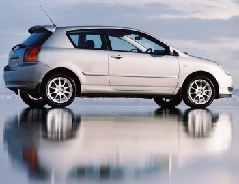 Toyota Corolla T-Sport 3-door [UK-spec] '2001–04