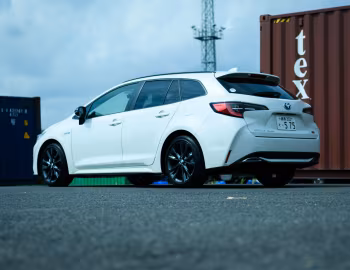 Toyota Corolla Touring Hybrid W×B [Japan] '09.2019–09.2022