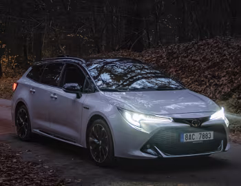 Toyota Corolla Touring Sports Hybrid GR Sport [EU-spec] '2020–22