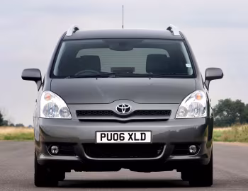 Toyota Corolla Verso [UK-spec] '2004–07