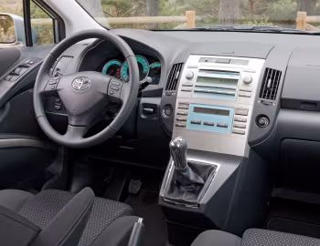 Panel frontal Toyota Corolla Verso '2007–09