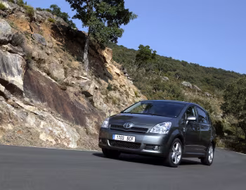 Toyota Corolla Verso [Worldwide] '2004–07