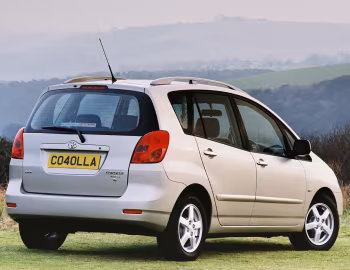 Toyota Corolla Verso [UK-spec] '2001–04