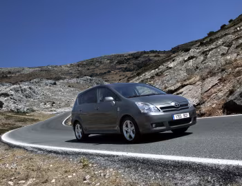 Toyota Corolla Verso [Worldwide] '2004–07