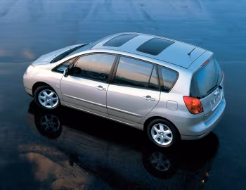 Toyota Corolla Verso '2001–04
