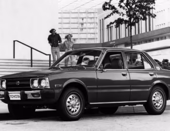 1974–77 Toyota Corona 4-Door Sedan [North America] (RT104/RT105) '1973–77