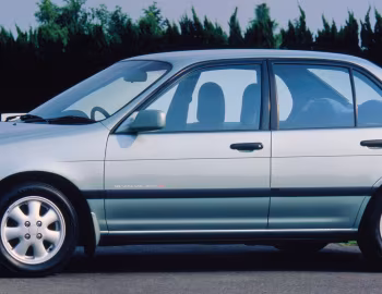 Toyota Corsa Sedan (L4) '09.1990–08.1994