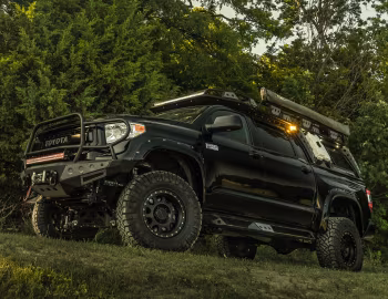 Toyota Costner Tundra '10.2018