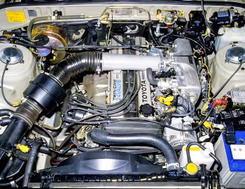 发动机舱 Toyota Cresta Super Lucent (GX71) '08.1984–08.1988