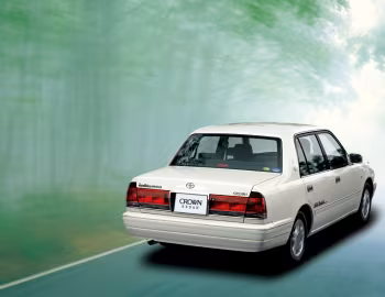 Toyota Crown Sedan (S10) '12.1995–05.2017