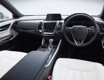Panel frontal Toyota Crown Concept '10.2017