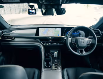 Panel frontal Toyota Crown Crossover RS "Landscape" [Japan] '2024–pr.